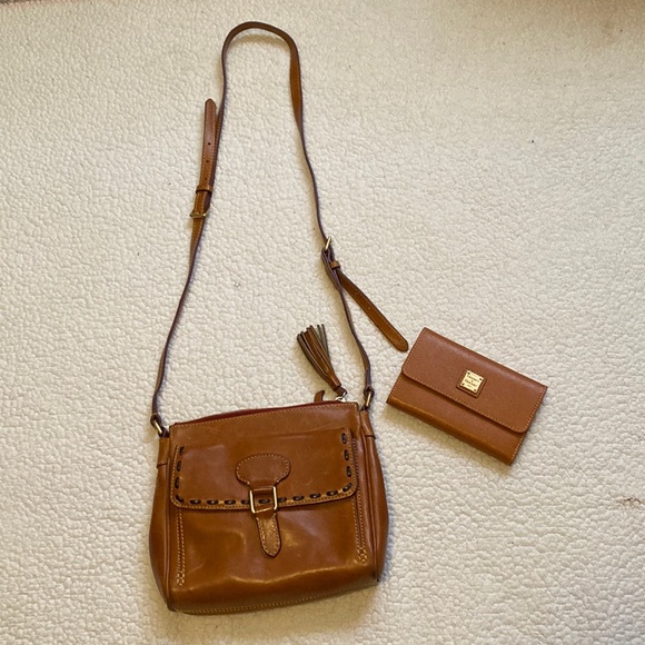 Dooney & Bourke Florentine Leather Pocket Crossbody and Wallet